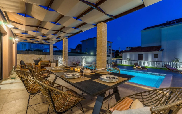 Villa Skyfall