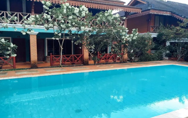 Vansana NamNgum Hotel