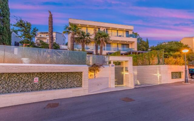 VILLA FRAN - DELUXE PENTHOUSE SUITE with private pool # 5