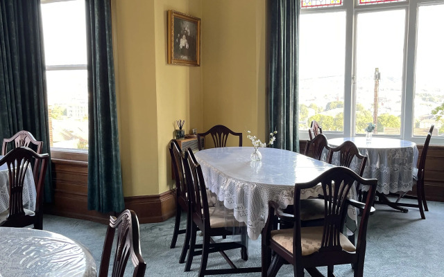 Chimneys Guest House