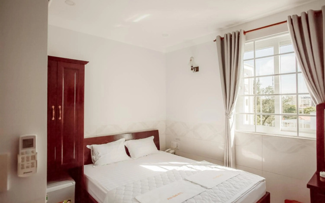 Phu Hong Hotel – Guest Rooms – Phu Quoc