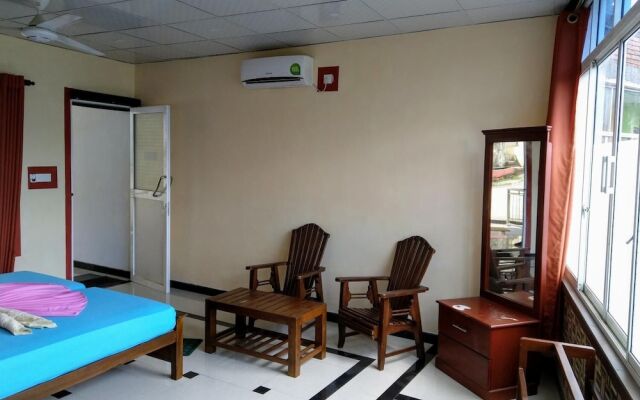 Kandyan Holiday Center