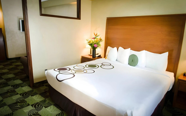 Deerfoot Inn & Casino