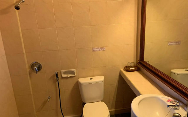 Nirwana Hotel Suites