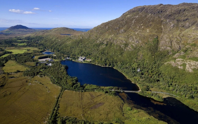 Galway Bay Lodge