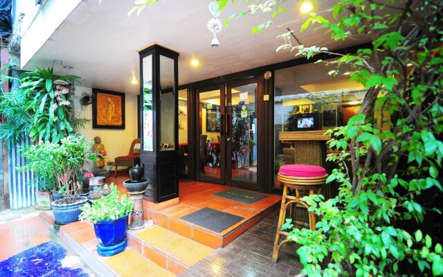 Baan Sukhumvit Soi 20