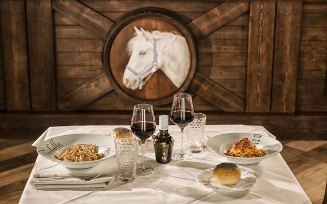Tuscany Equestrian