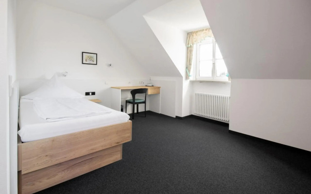 Gasthof Linde   Hotel Blum