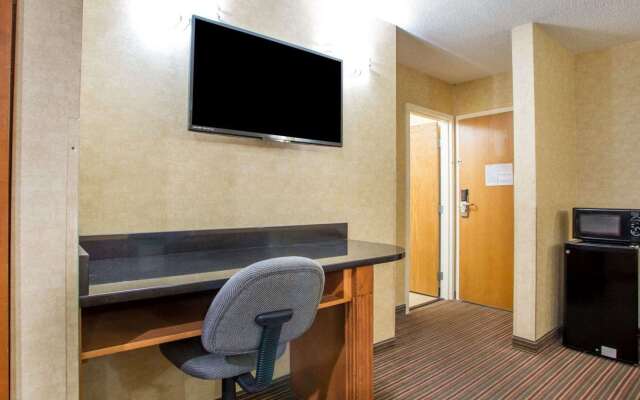 Quality Inn & Suites North/Polaris