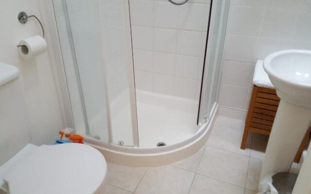 Follets B & B