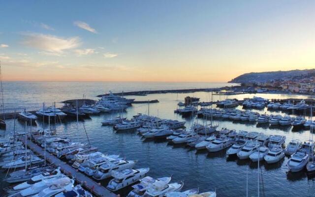 Carlos BCS2 - Sanremo Center Suite -