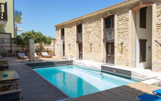 Volakas Beachfront Suites