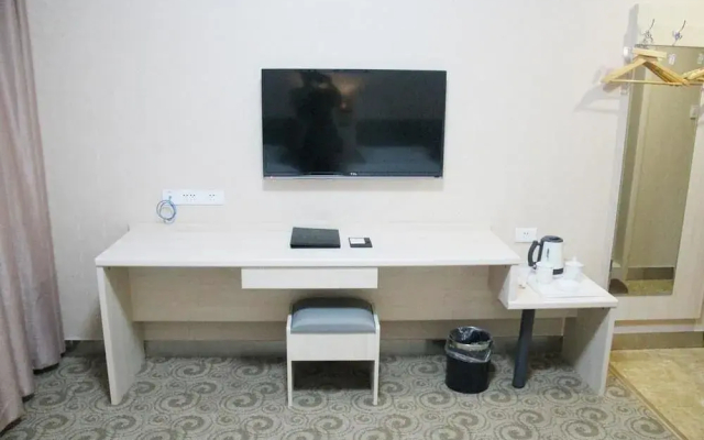 Super 8 Hotel