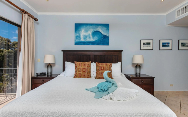 Sunrise 43 - 2 Bedroom Ocean View Condo