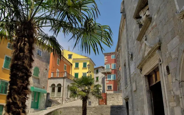 Scampicchio Palace Apartment