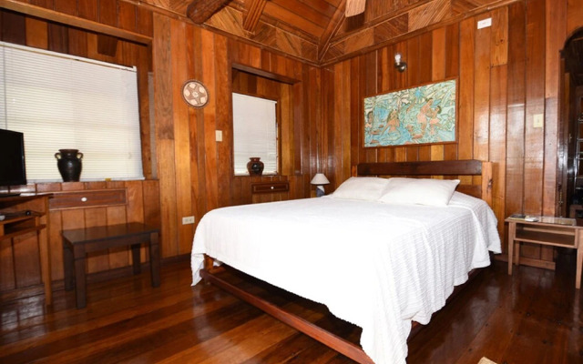 Palau Carolines Resort