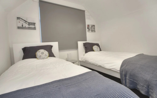 Short Stay Bristol - Druids Hill House