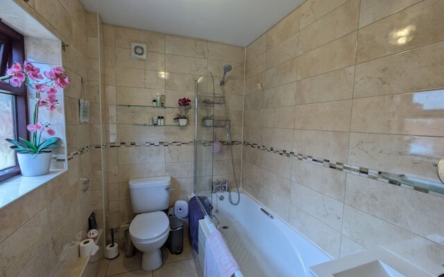 Norwichhouse/ Nearap/ 3bedroom/freep/tv/wifi