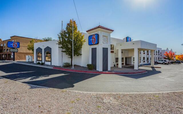 Motel 6 Santa Fe Nm Central