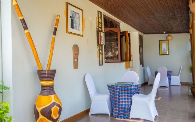 Saadani Tourist Center - Hostel