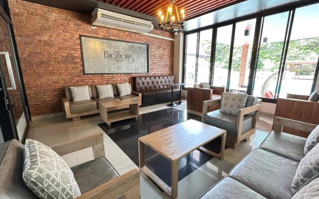 Buathong Pool Villa