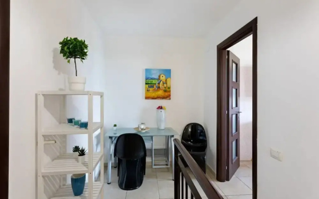 Giardini Naxos Bright Apartments with Balcony