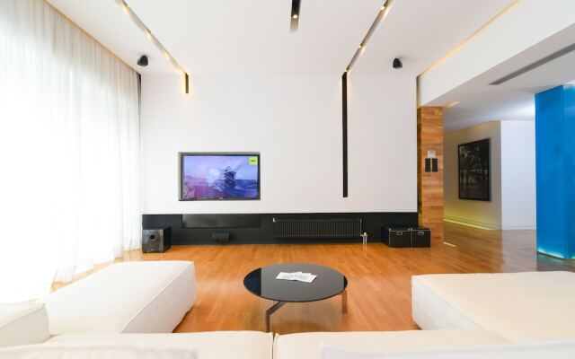 180m² homm Newly Renovated Luxurious Penthouse