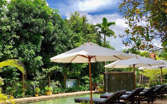 Nary Villa