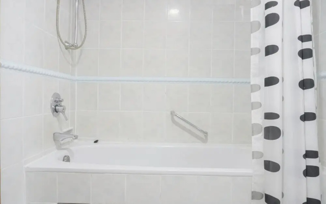 Elegant And Homey 2Br Apartment At Puri Casablanca