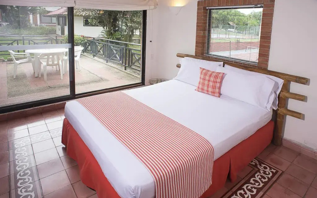 Hotel Girardot Resort by On Vacation