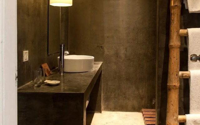 FourRest Hostel
