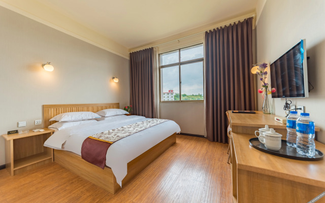 Puhua Hotel