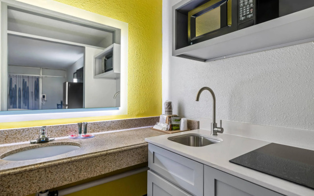 Econo Lodge Carlsbad Caverns Area