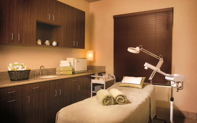 Ayres Hotel & Spa Mission Viejo – Lake Forest
