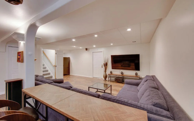 Game Room & Covered Patio: Hummelstown Hideaway