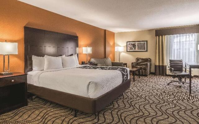 La Quinta Inn And Suites Knoxville Central Papermill