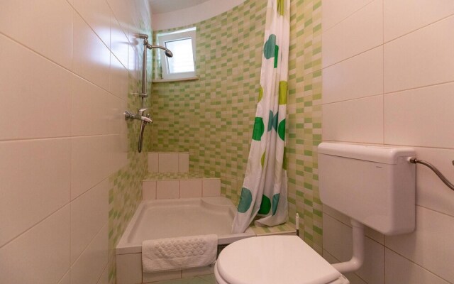 Nice Home in Ploce With Wifi and 2 Bedrooms