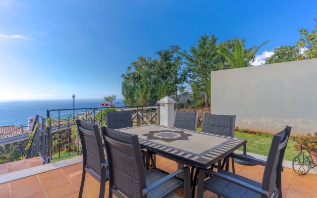 Villa Bougainvillea