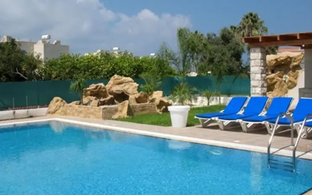 Villa Keti