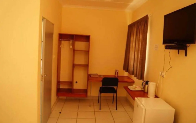 Qhwigaba Guest Lodge