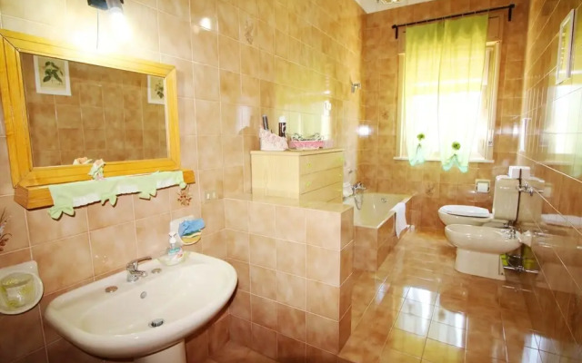 Serene Villa in Floridia With Swimming Pool