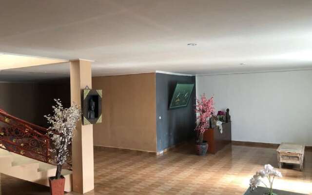 Arta Garden Guest House & Hostel