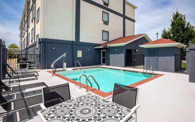 Days Inn by Wyndham Baton Rouge/I-10