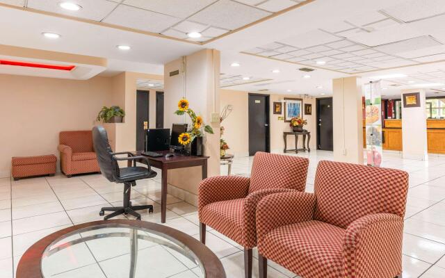 Quality Inn & Suites Orlando Airport