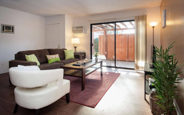 Sunshine Suites at Midway
