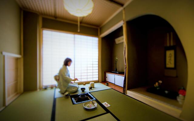 Nazuna Kyoto Nijo-jo