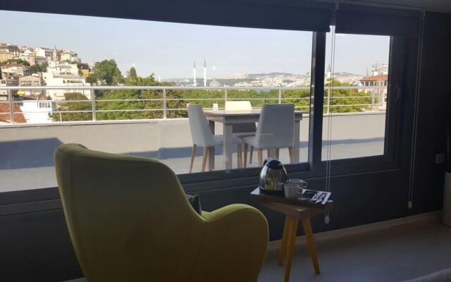 Mood Of Galata Suites