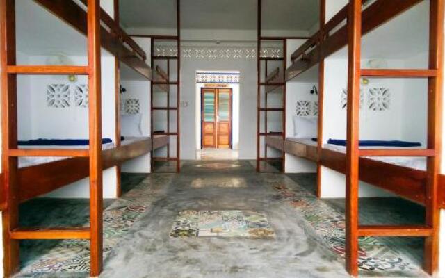 Vietnam Backpacker Hostels - Ninhvana
