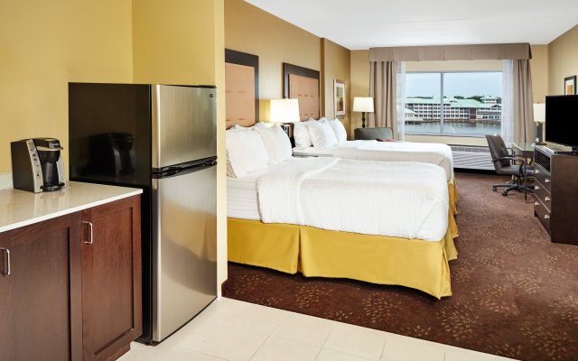Holiday Inn Express & Suites Sandusky, an IHG Hotel