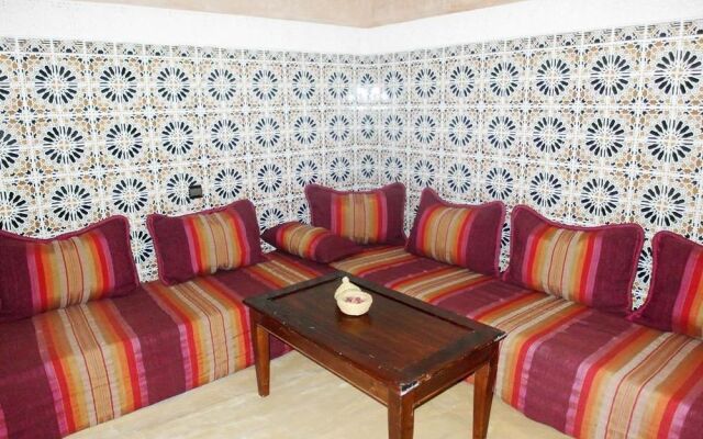 Full Moon Hostel